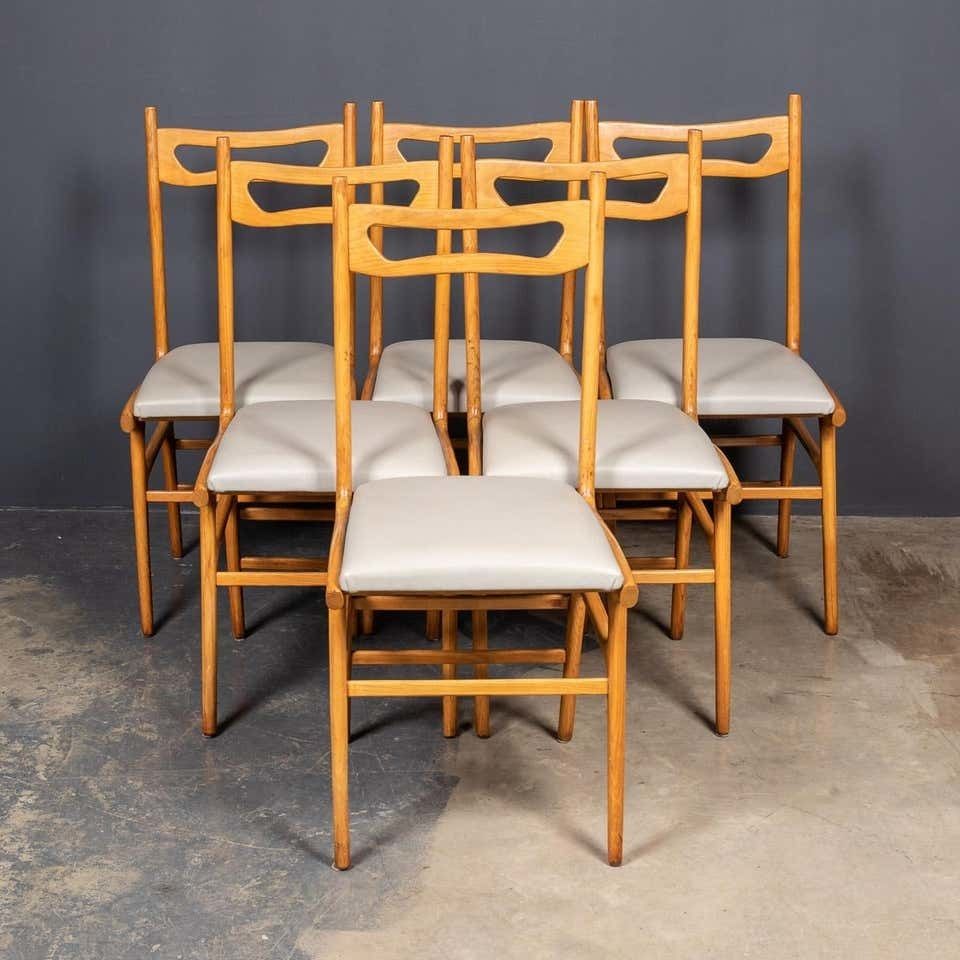 photo vinterior 20th Century Italian Beech Table & Set Of Six Chairs C1950