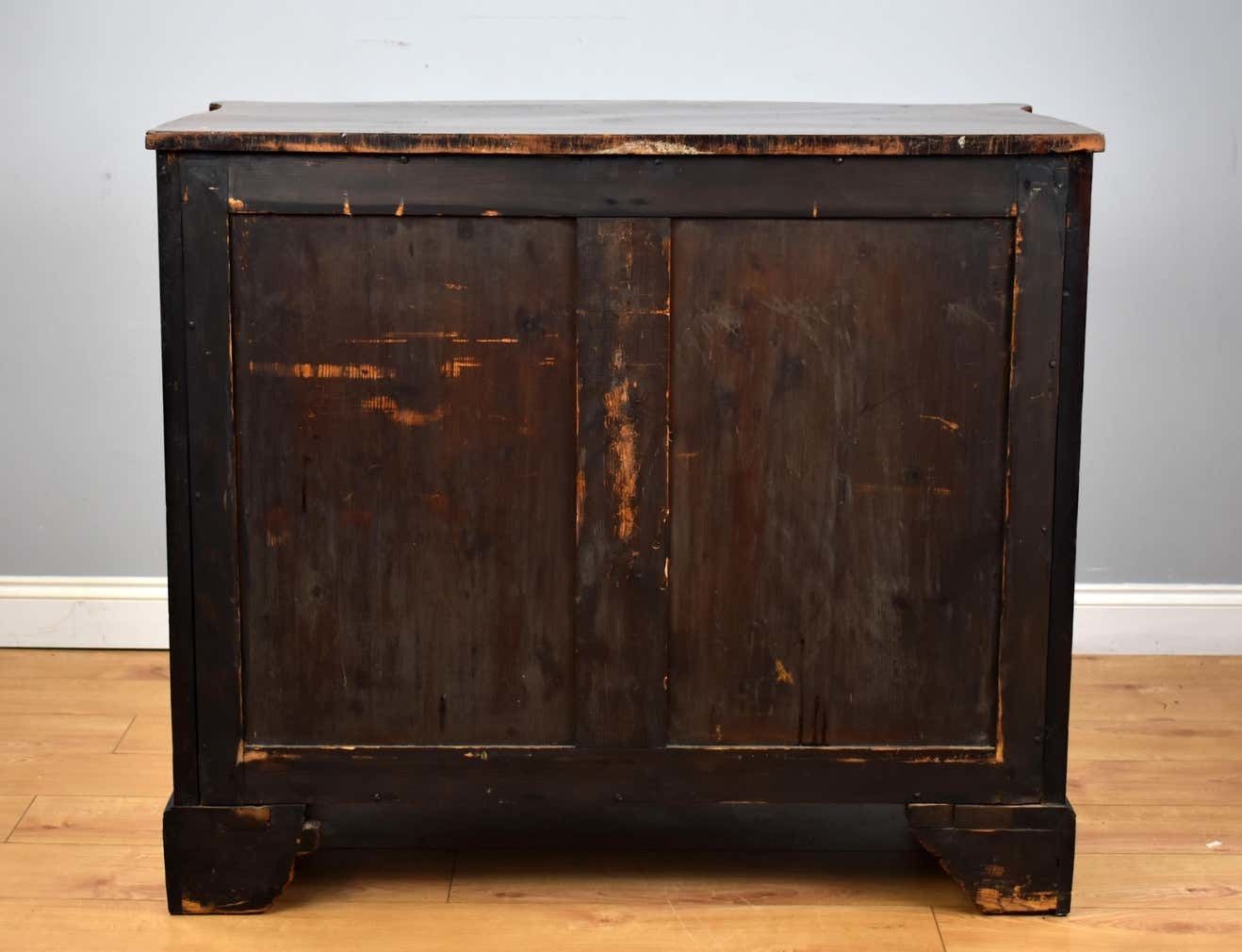 photo for sale 18th Century George III Mahogany Serpentine Chest