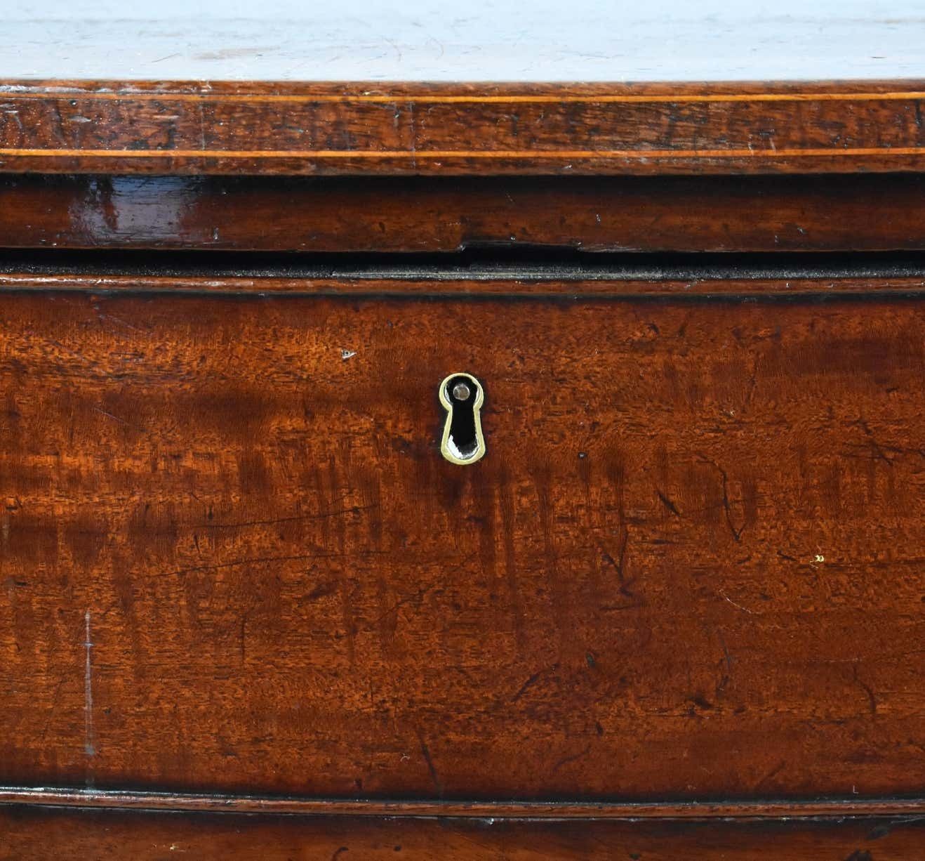 Furniture 18th Century George III Mahogany Serpentine Chest photo