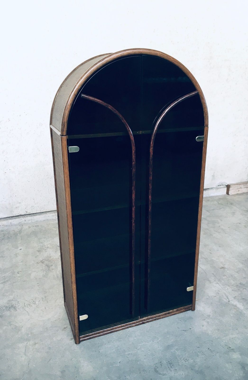Vintage Design Hoge Vitrinekast Van Rotan En Bamboe, Jaren 1970