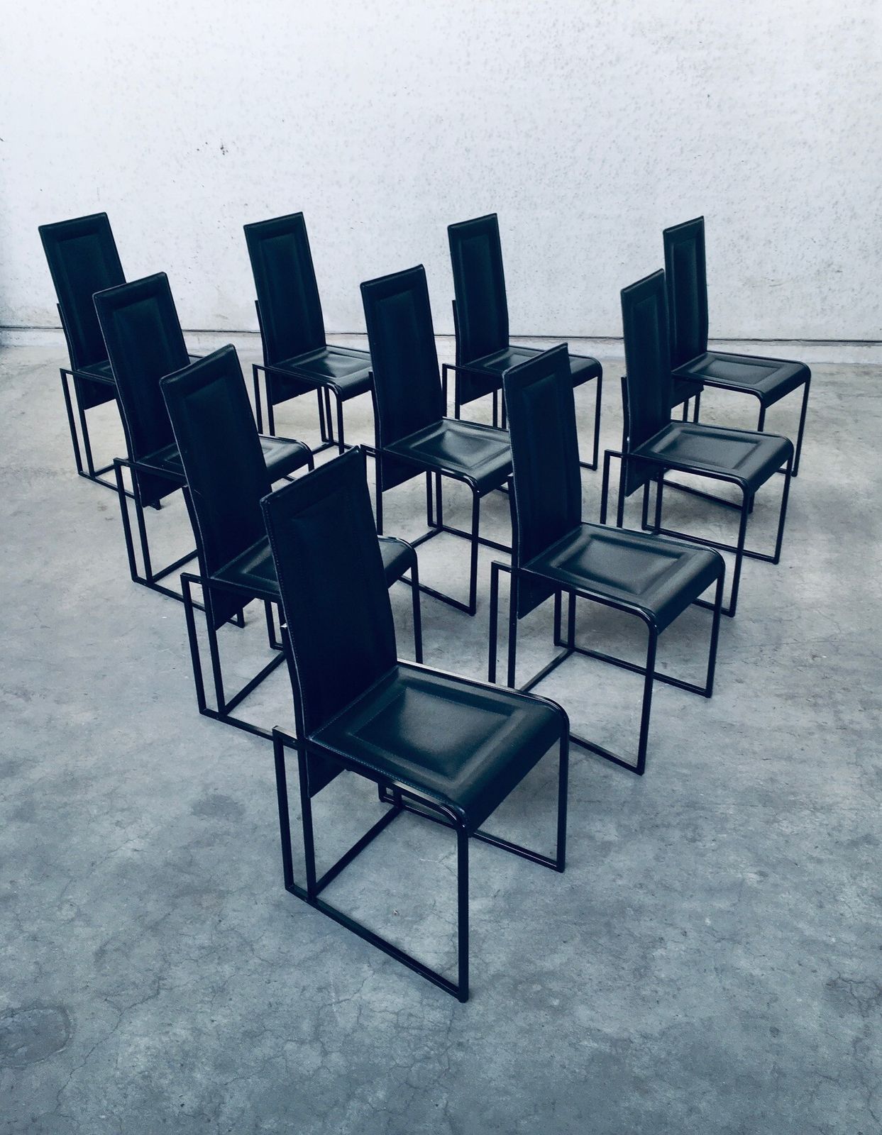 Postmodern Architecturaal Design – Set Van 10 Eetkamerstoelen, Jaren 1980, Italië photo buy