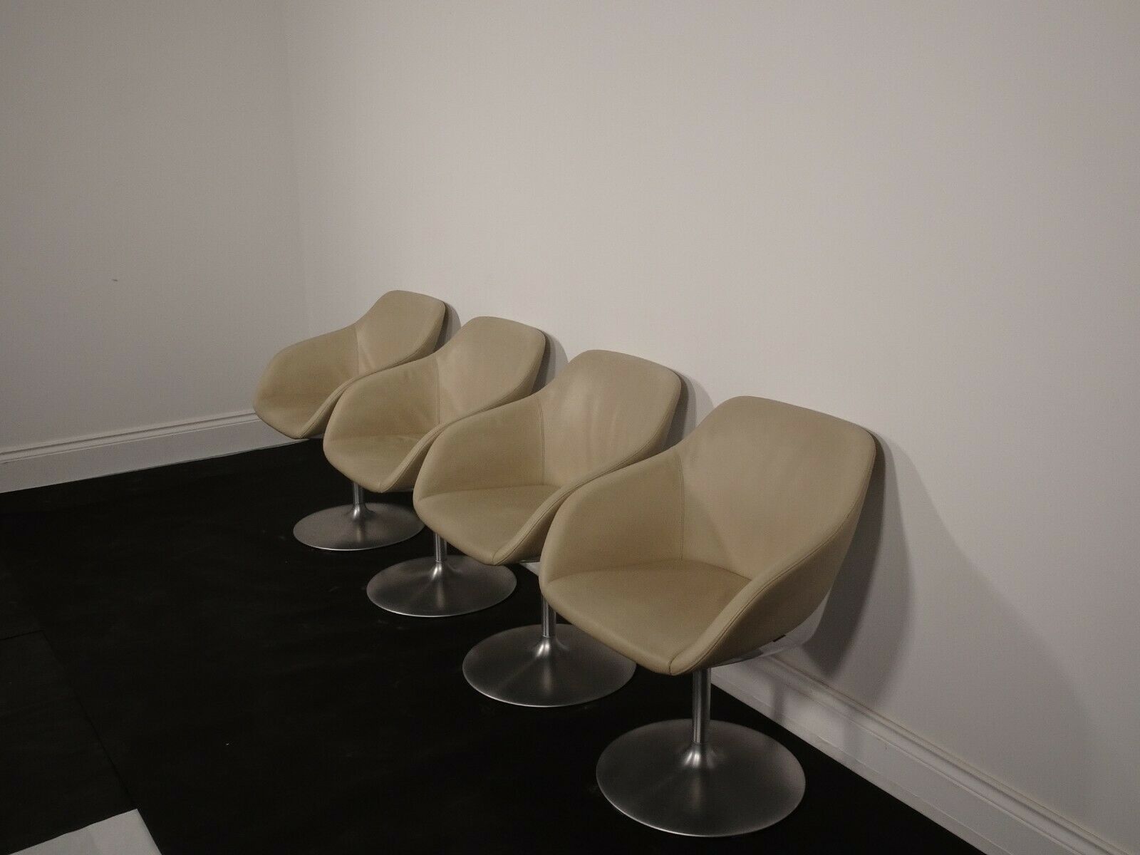 Stunning Set Of 4 Walter Knoll Turtle Lounge Swivel Chairs In Cream Leather photo buy