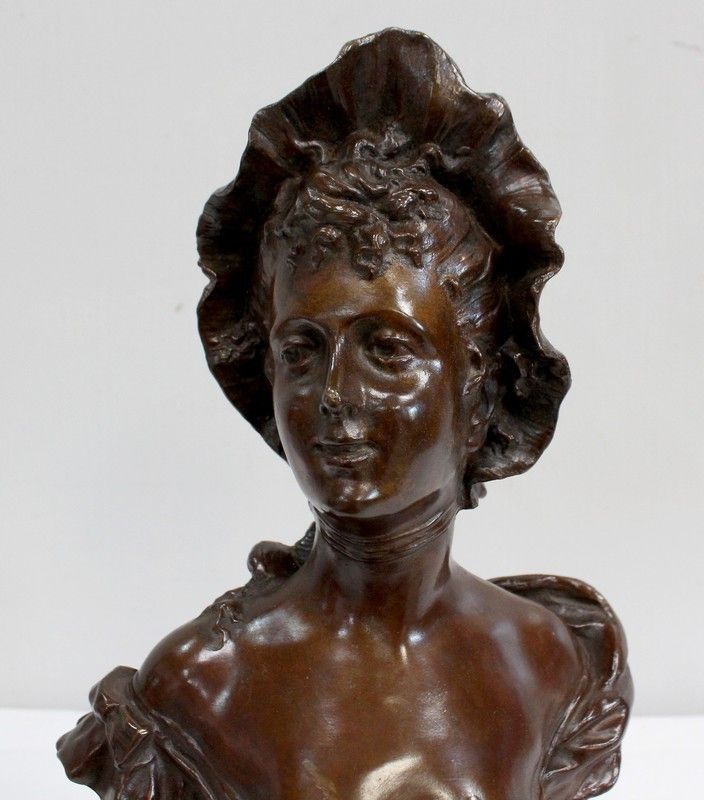 Bronze "Woman With A Hat", By Meslais, Early 20th Century photo 1071.2