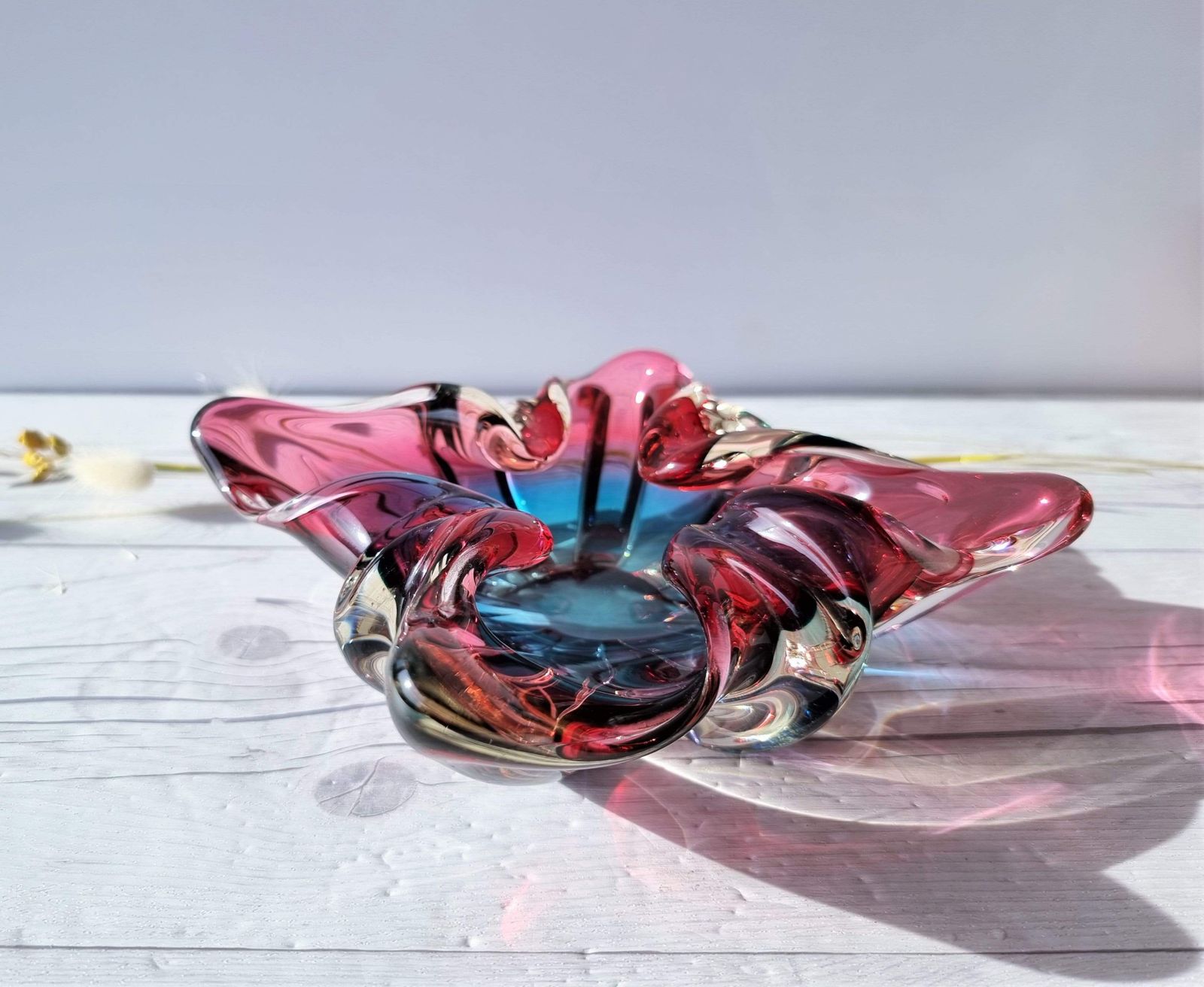 Iwatsu Hineri Glassworks, Handblown Sculpted Dish In Summer Berries Palette, 1960s 70s, Japanese photo 75.0
