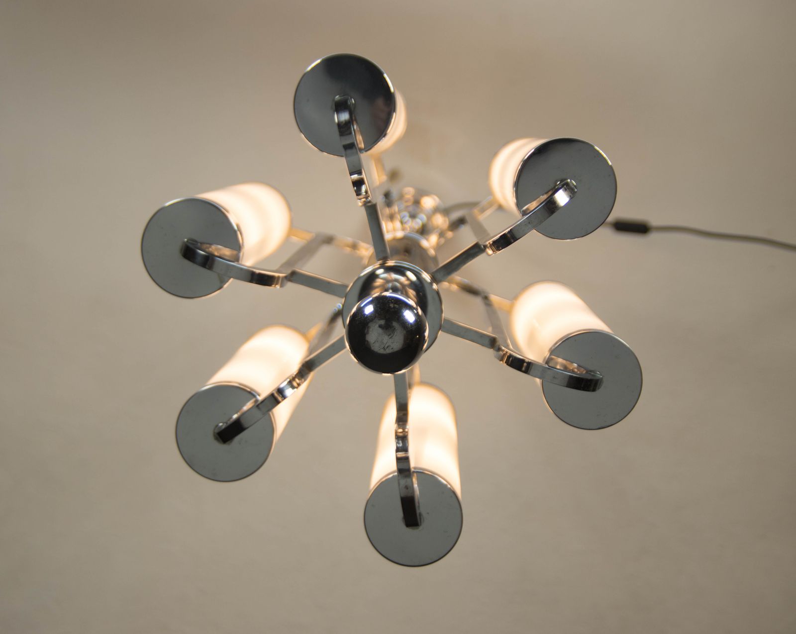 photo vinterior Large Bauhaus Chandelier With 6 Tubular Shades, 1930s
