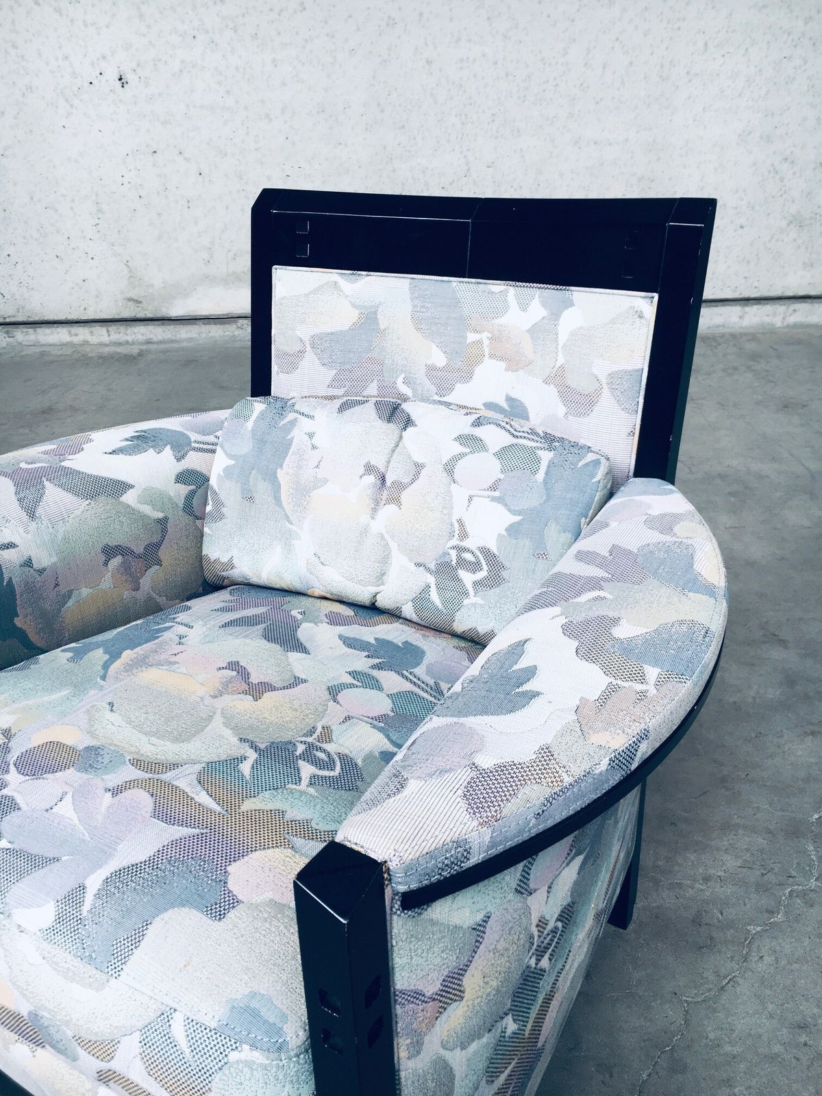 photo vintage Galaxy 'Peggy' Lage Fauteuil Set Van Umberto Asnago Voor Giorgetti, Italië, Jaren 1990