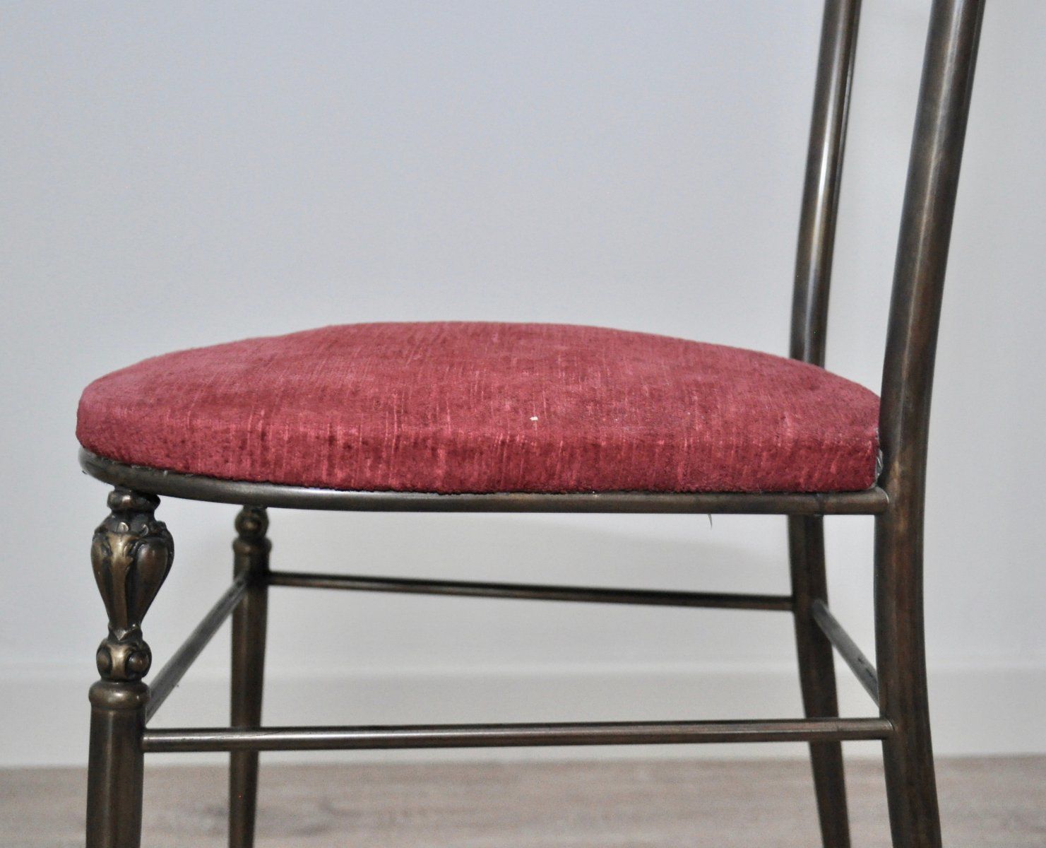 Sedie Chiavarine Hollywoodiane In Stile Regency In Ottone E Velluto, Set Di 2 photo buy