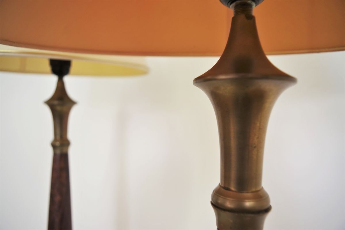 photo for sale Lampade In Mogano, Brass & Cotton Hats Di Abat Jour, Anni '50, Set Di 2