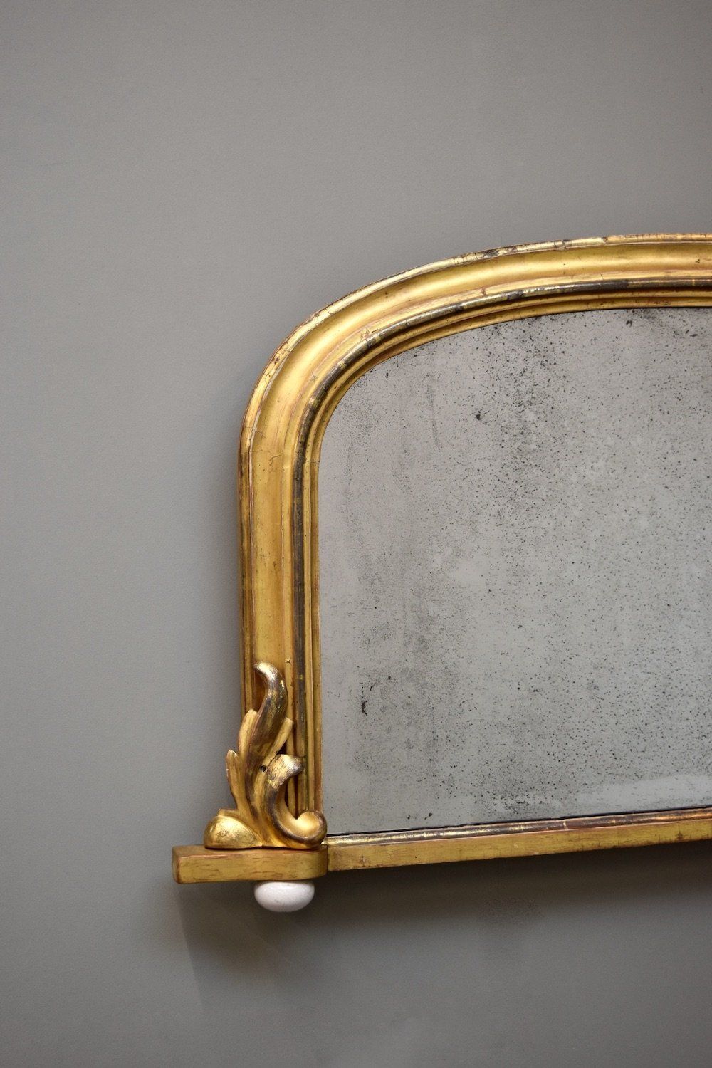 Late 19th Century English Carved Giltwood Overmantel Mirror On Ceramic Bun Feet photo vinterior
