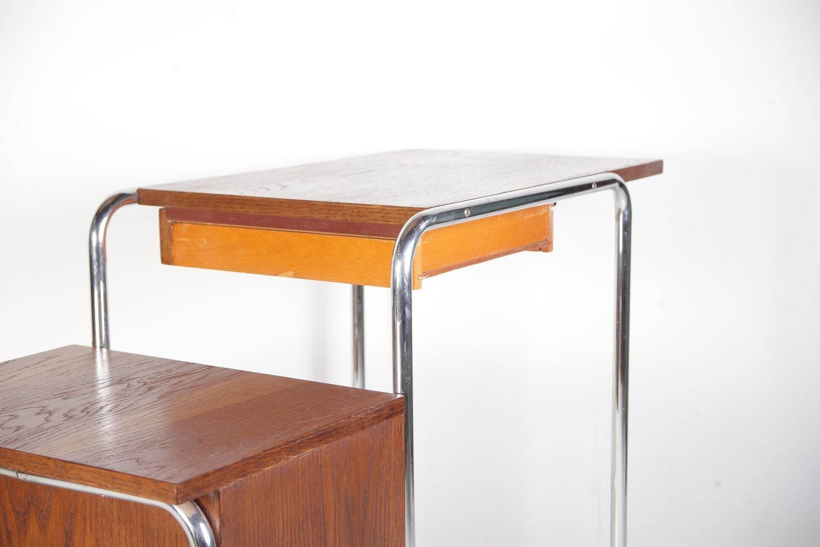 Buisvormige Chromen Tafel Of Bureau Van Kovona, Ca. Jaren 1950 photo buy