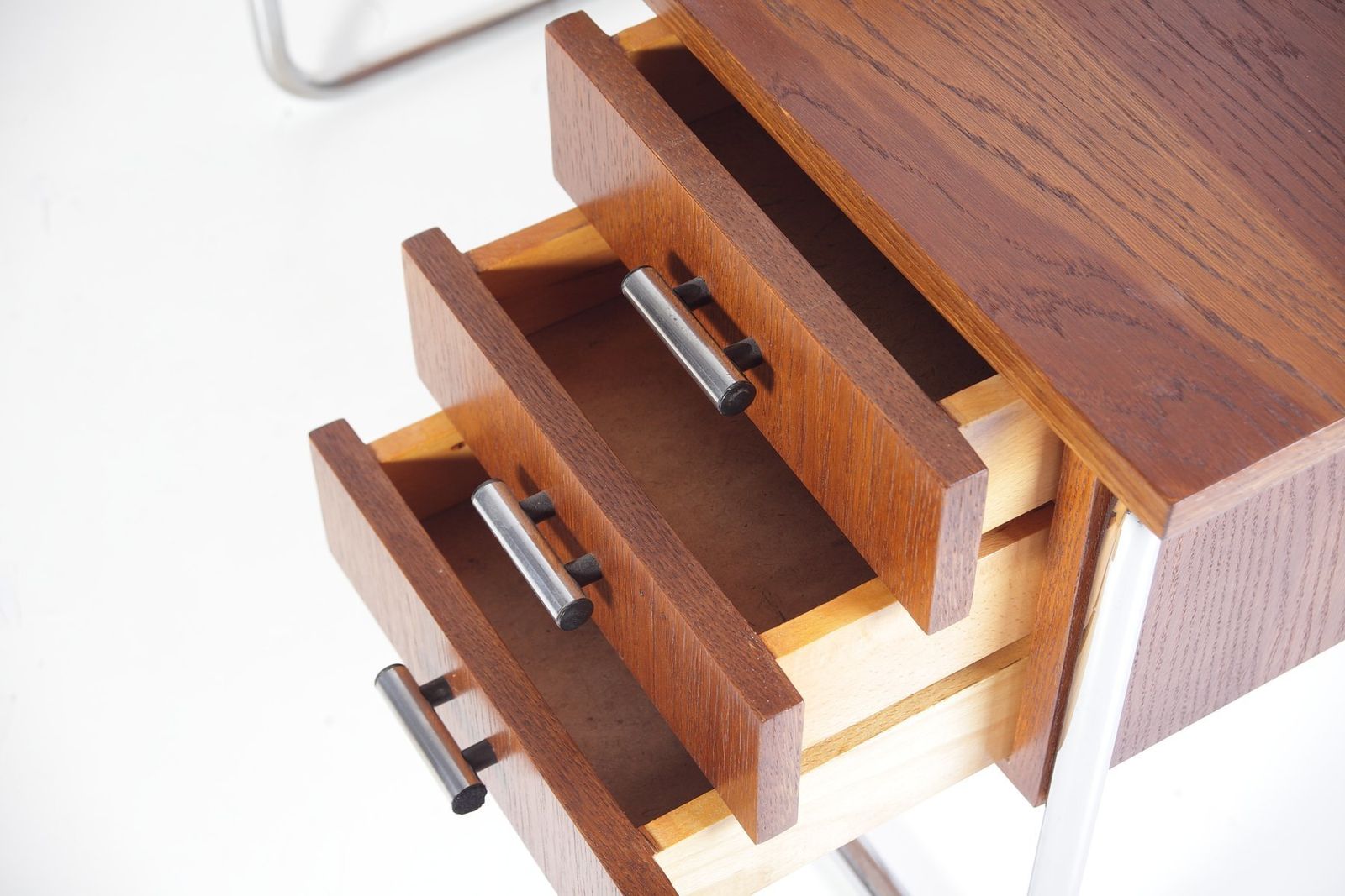 Meubels Buisvormige Chromen Tafel Of Bureau Van Kovona, Ca. Jaren 1950 photo