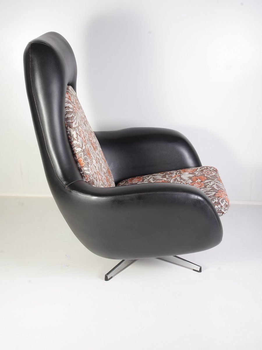 Mid Century Draaifauteuil Van Up Závody, Ca. Jaren 1960 photo Meubels