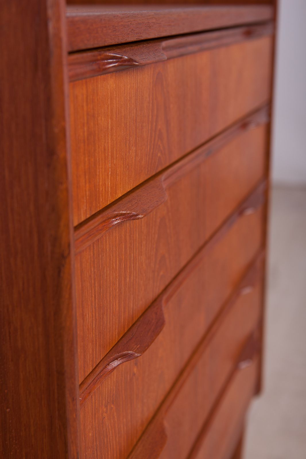 Mid Century Teak Dresser By Henning Jørgensen Of Fredericia, 1960s photo vinterior