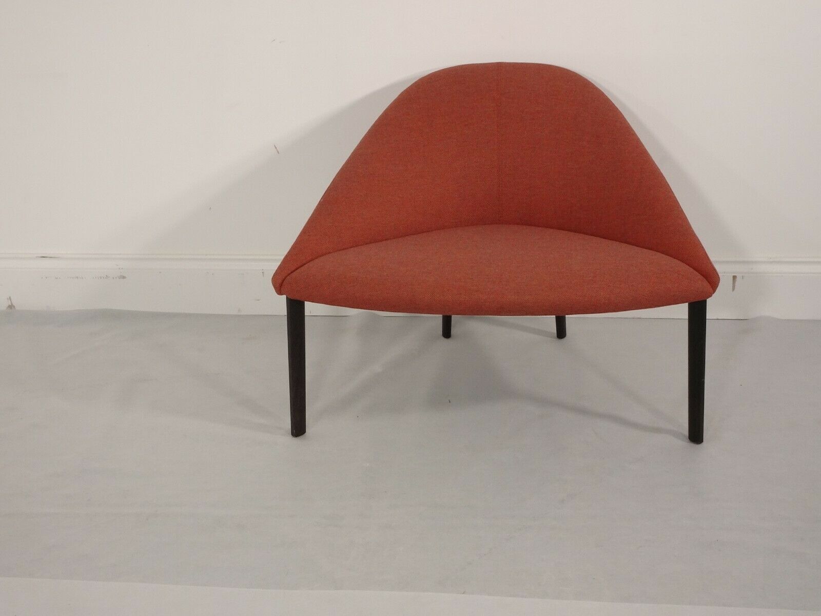Furniture Immaculate Arper Colina 4 Legged Lounge Chair In Camira Mainline Flax Fabric photo