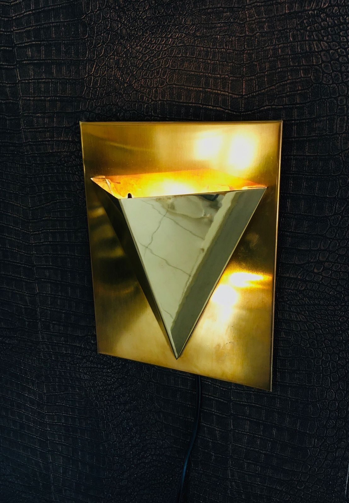 Postmodern Design Brass Wall Lamp Sconce By Liro, Belgium 1980s photo vintage