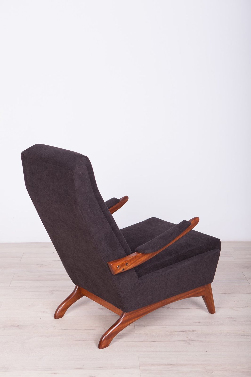 photo buy Armchair From Greaves & Thomas, 1960s