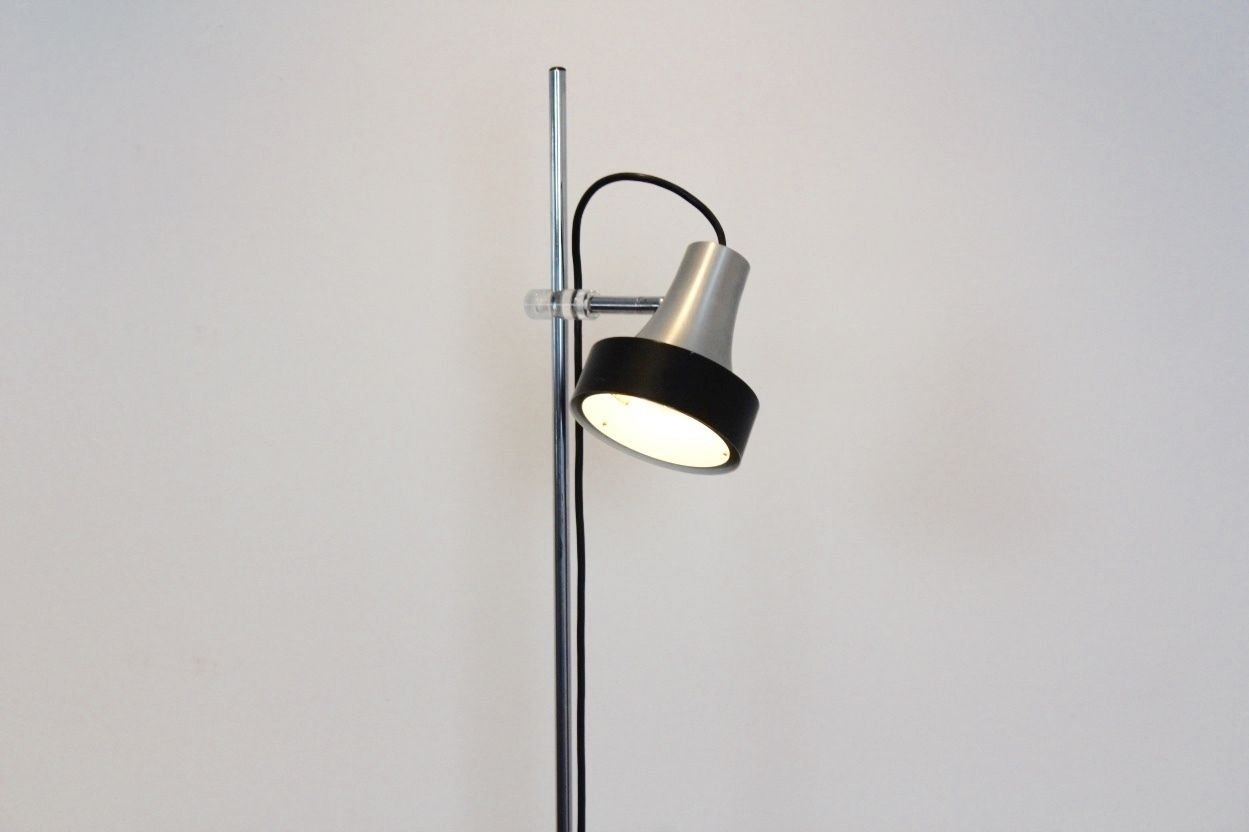 Aluminum And Chrome D 3202 Floor Lamp From Raak, 1960s photo vinterior