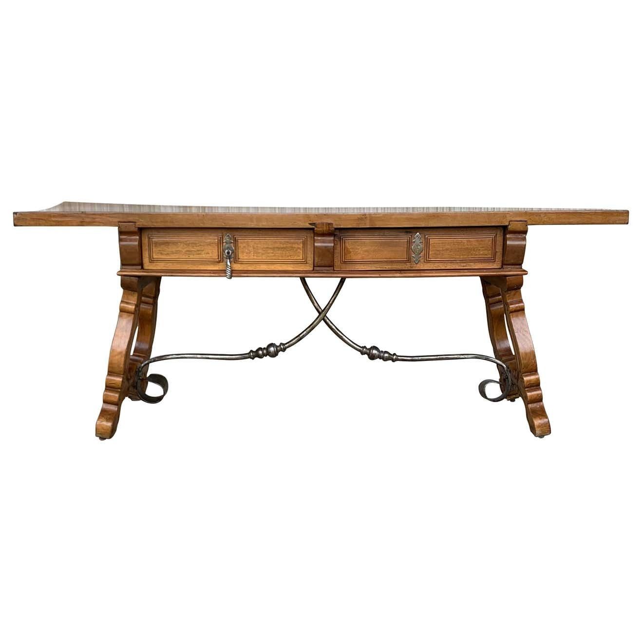 Banc espagnol ou console basse à tiroirs, pieds en lyre et entretoise en fer