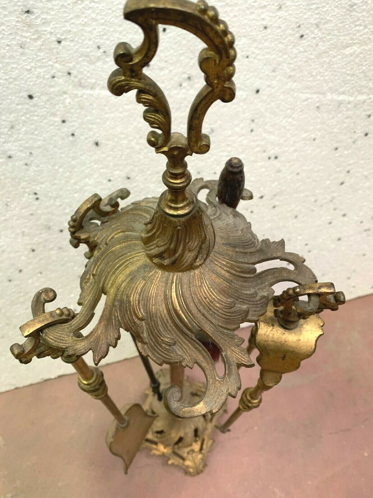 Louis XV Style 20th Century Bronze Fireplace Set photo vinterior