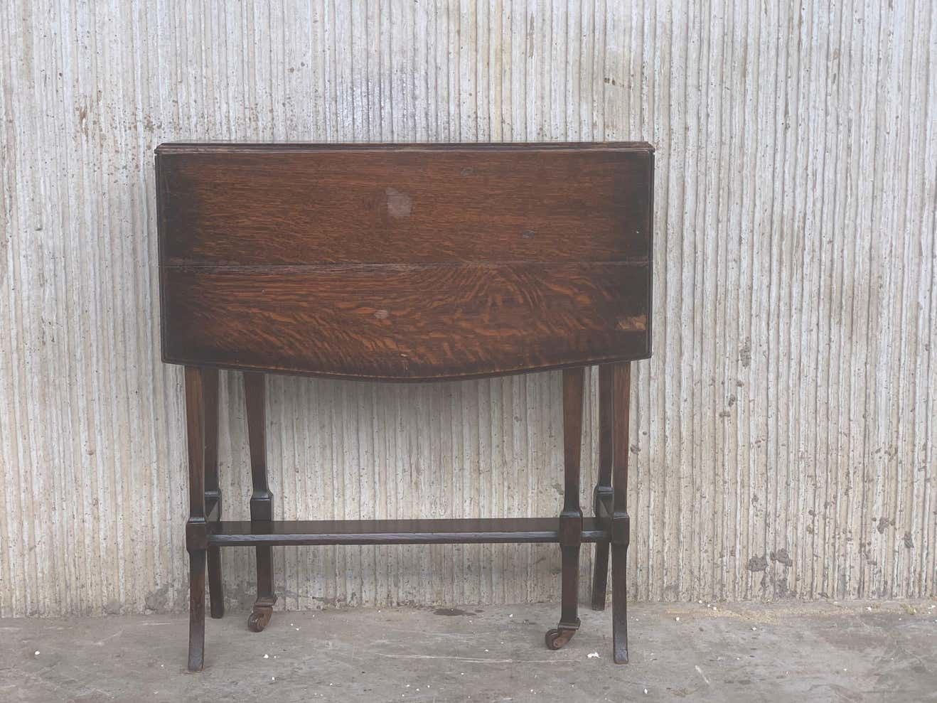 photo furniture 19th Victorian Small Salesman Sample Gateleg Folding Side Table