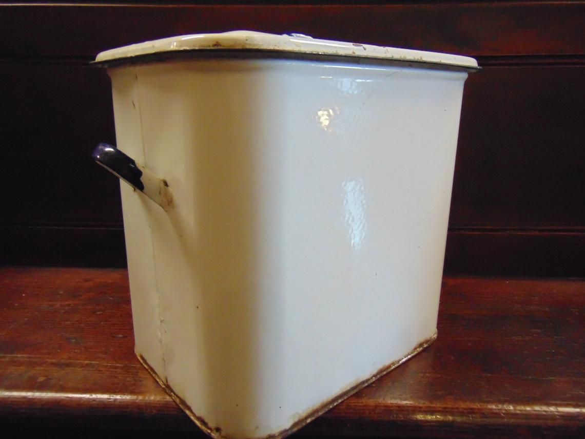 Enamelled Bread Bin Vintage, 1940s photo for sale