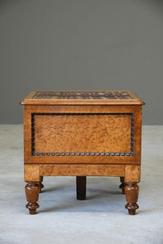 Victorian Birds Eye Marble Step Commode. photo furniture