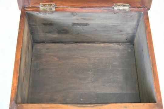 Victorian Birds Eye Marble Step Commode. photo buy