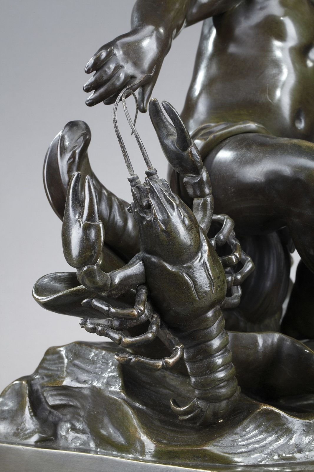 photo vintage Sculpture en bronze « Child Pinched By A Crayfish », d'après Jean Baptiste Pigalle, XIXe siècle