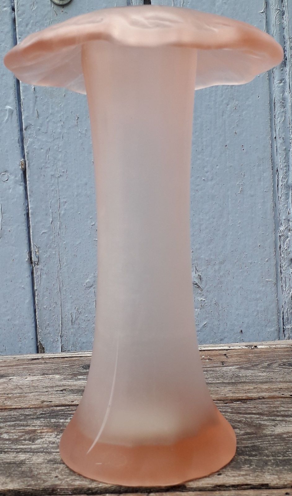Mushroom Shaped Vase In Pink Blown Glass photo 63.0