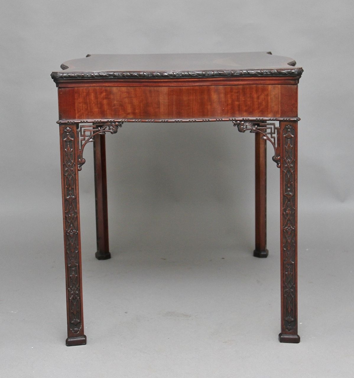 Early 20th Century Mahogany Center Table photo for sale