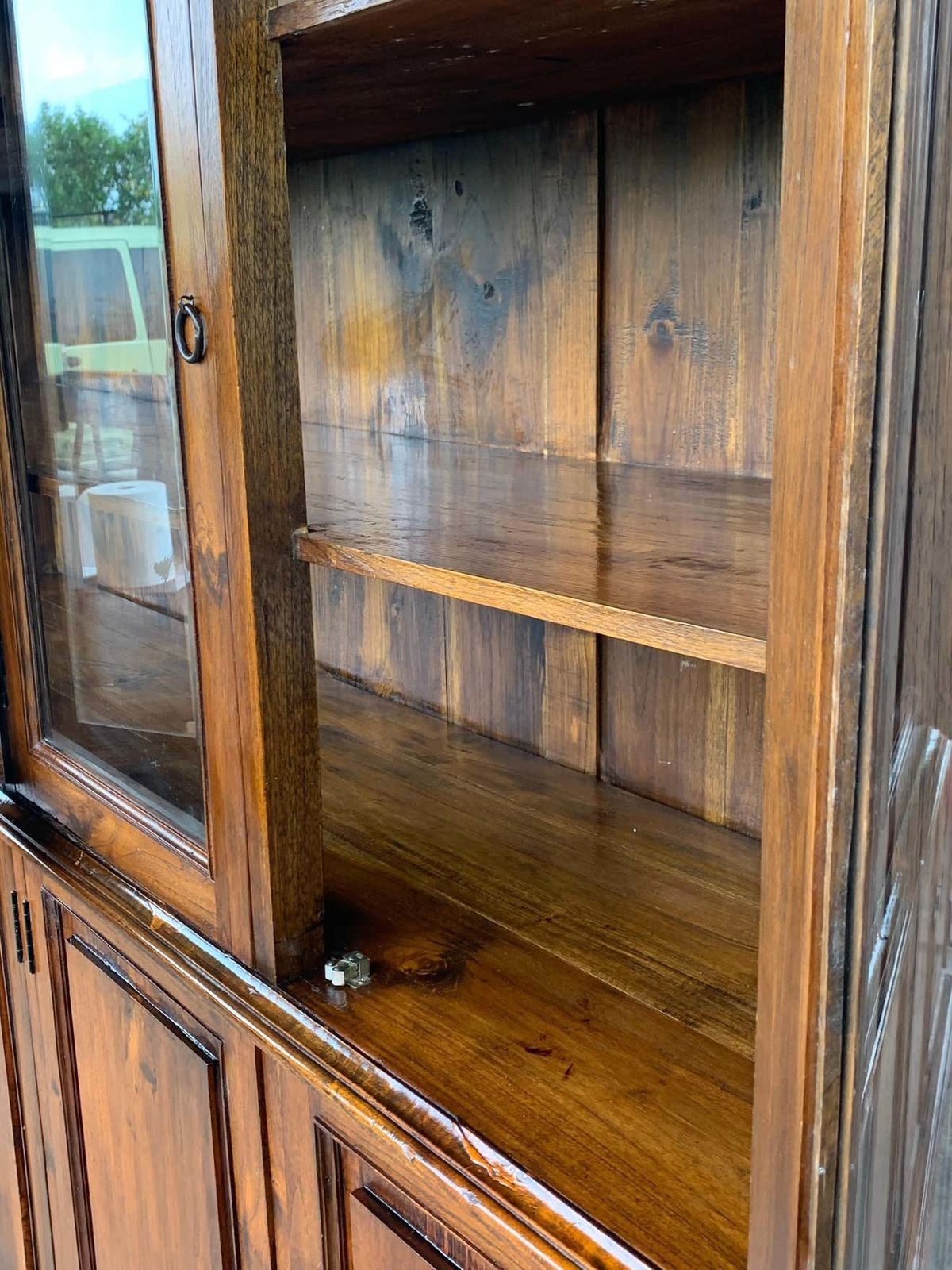 photo furniture Grande bibliothèque ou armoire vitrée d'époque, en pin, Espagne, XIXe siècle, restaurée