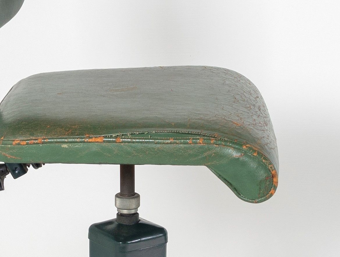 Original 1950s Industrial Factory Swivel Stool By Evertaut | Musicians Guitarist Seat photo vinterior