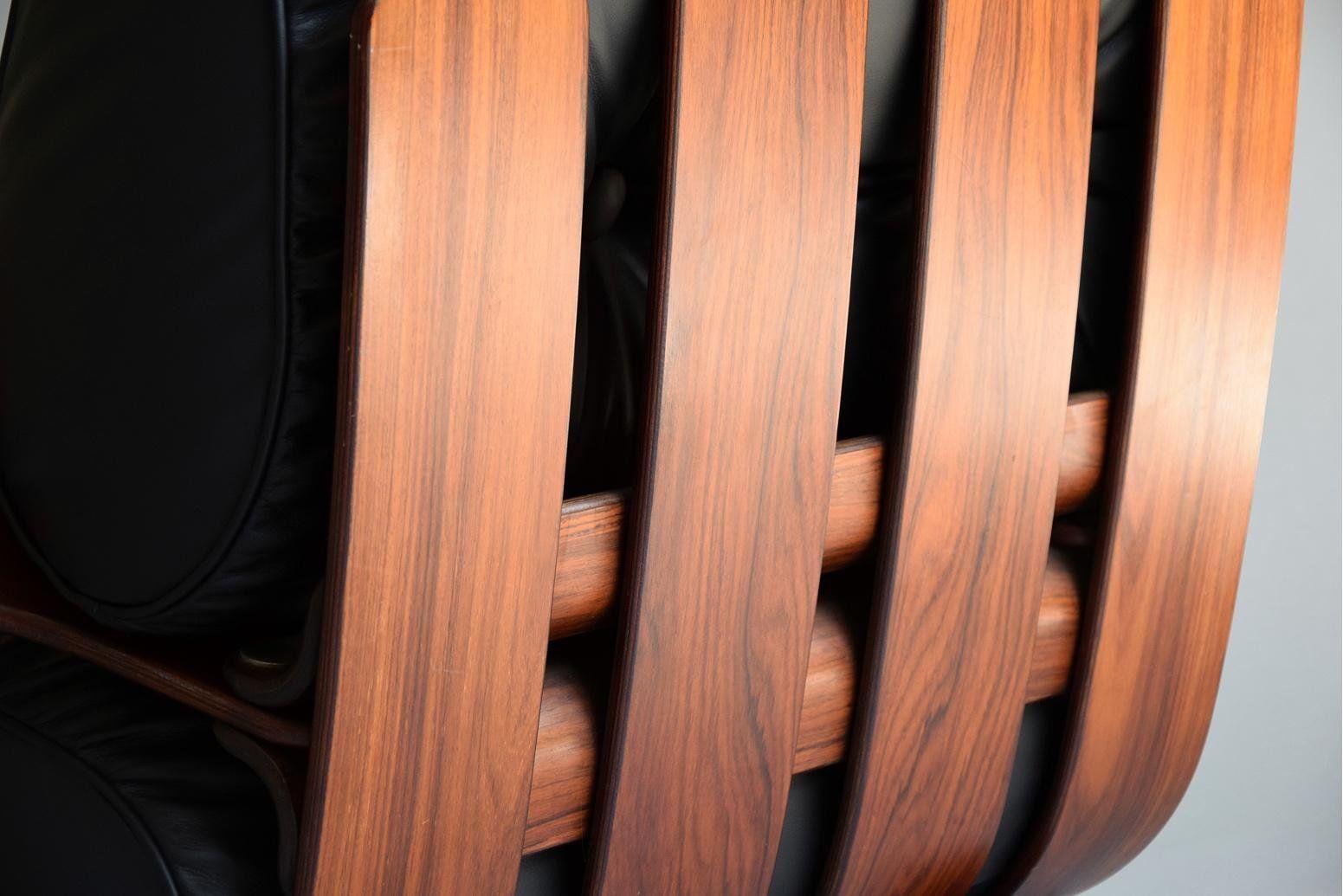 photo furniture French Rocking Chair In Plywood And Leather 1970s