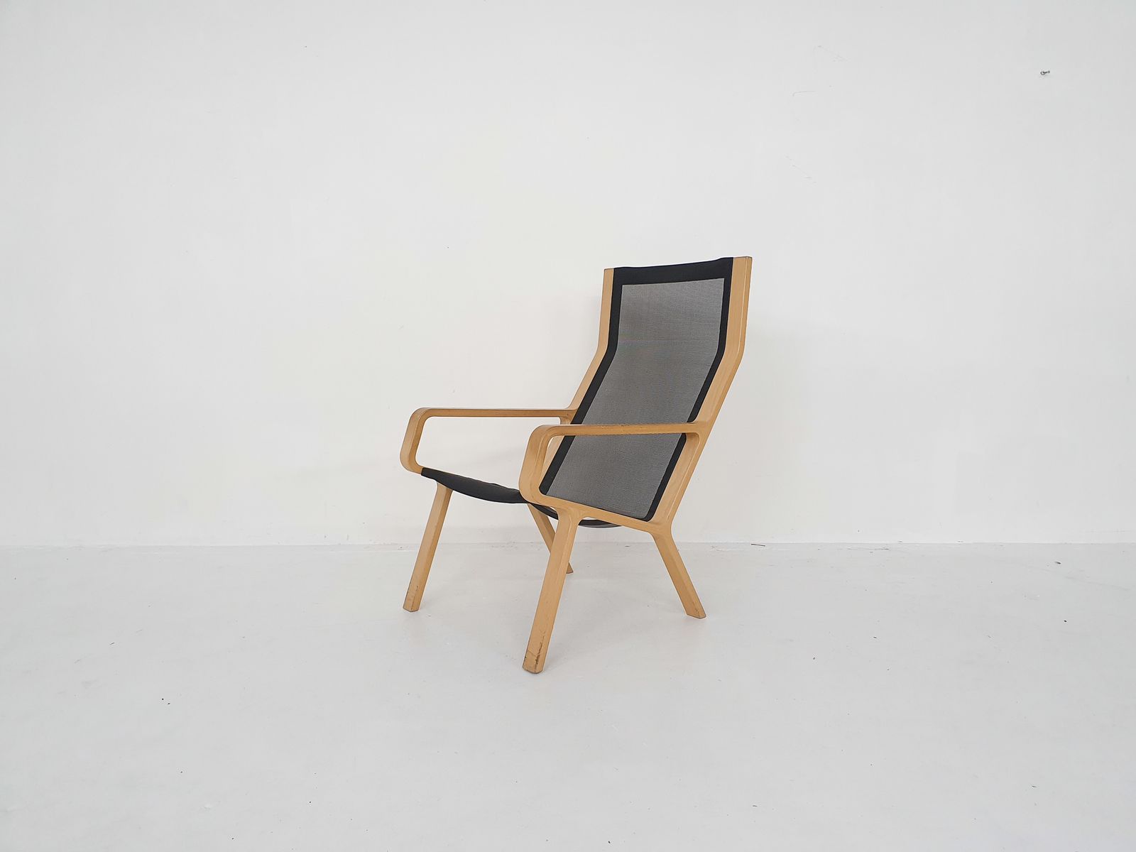 Loungestoel Van Gelamineerd Beukenhout Met Gazen Bekleding