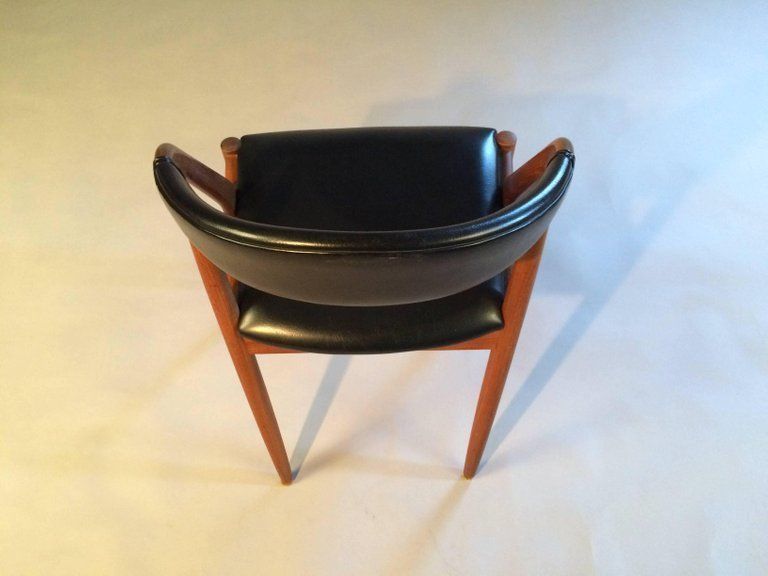 Kai Kristiansen Set Of Eight Restored And Refinished Dining Chairs In Teak Choice Of Upholstery photo 6100.0
