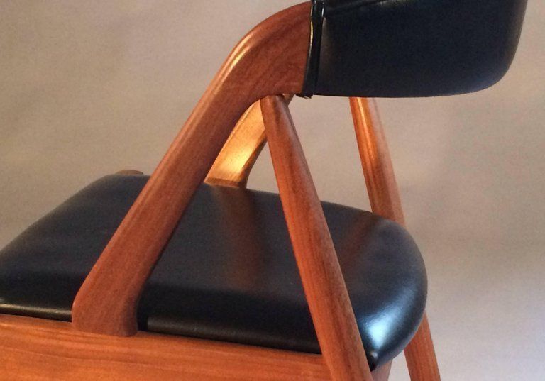 Kai Kristiansen Set Of Eight Restored And Refinished Dining Chairs In Teak Choice Of Upholstery photo buy