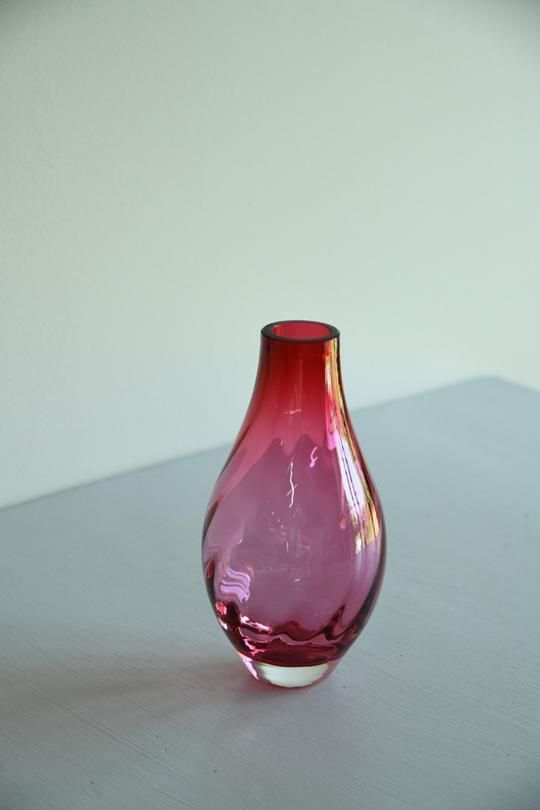 Cranberry Glass Vase photo vinterior