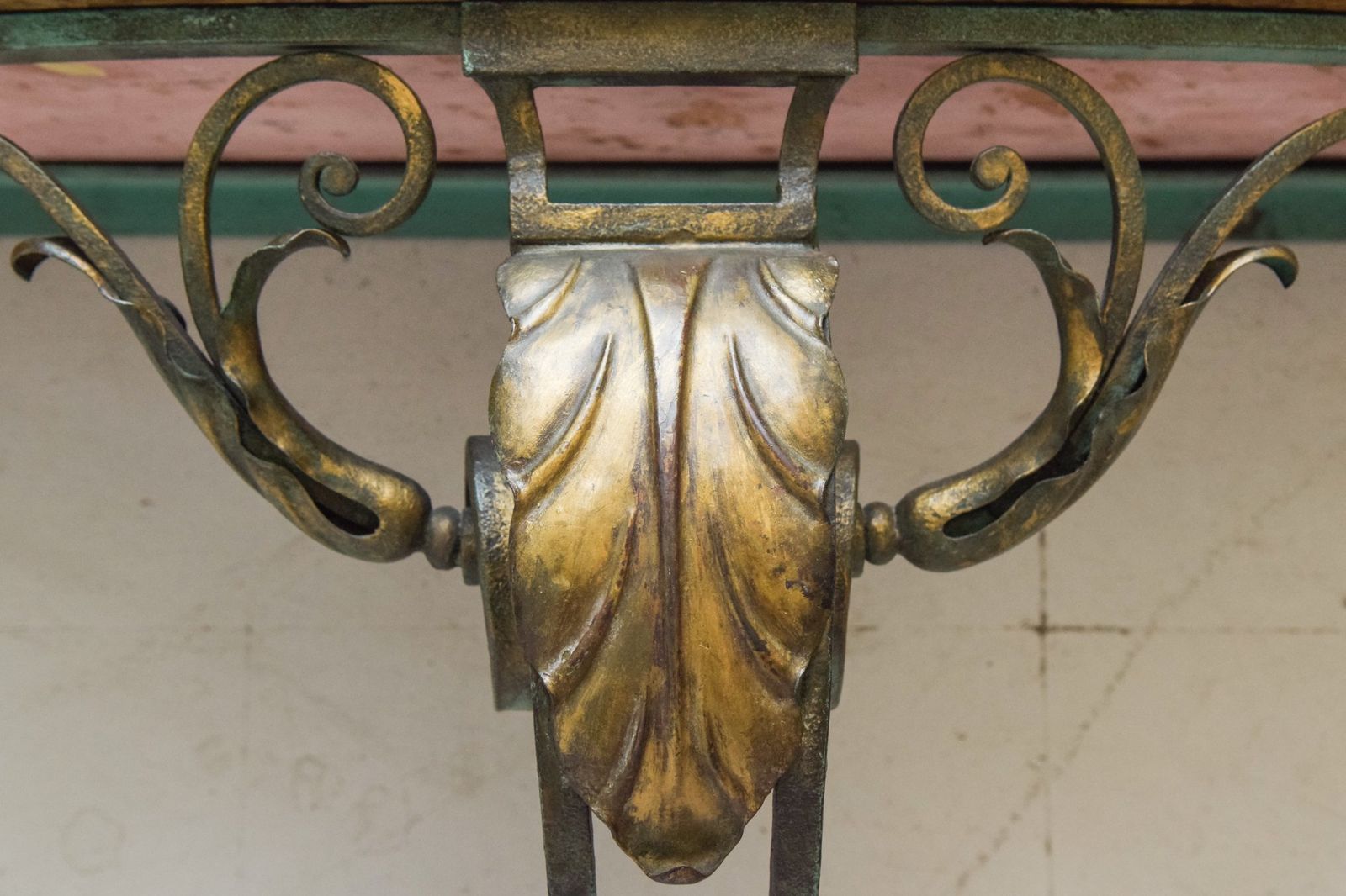 Antiek Consoletafel Met Marmeren Blad En Ijzerwerk Met Verdigris Patina photo 2443.0