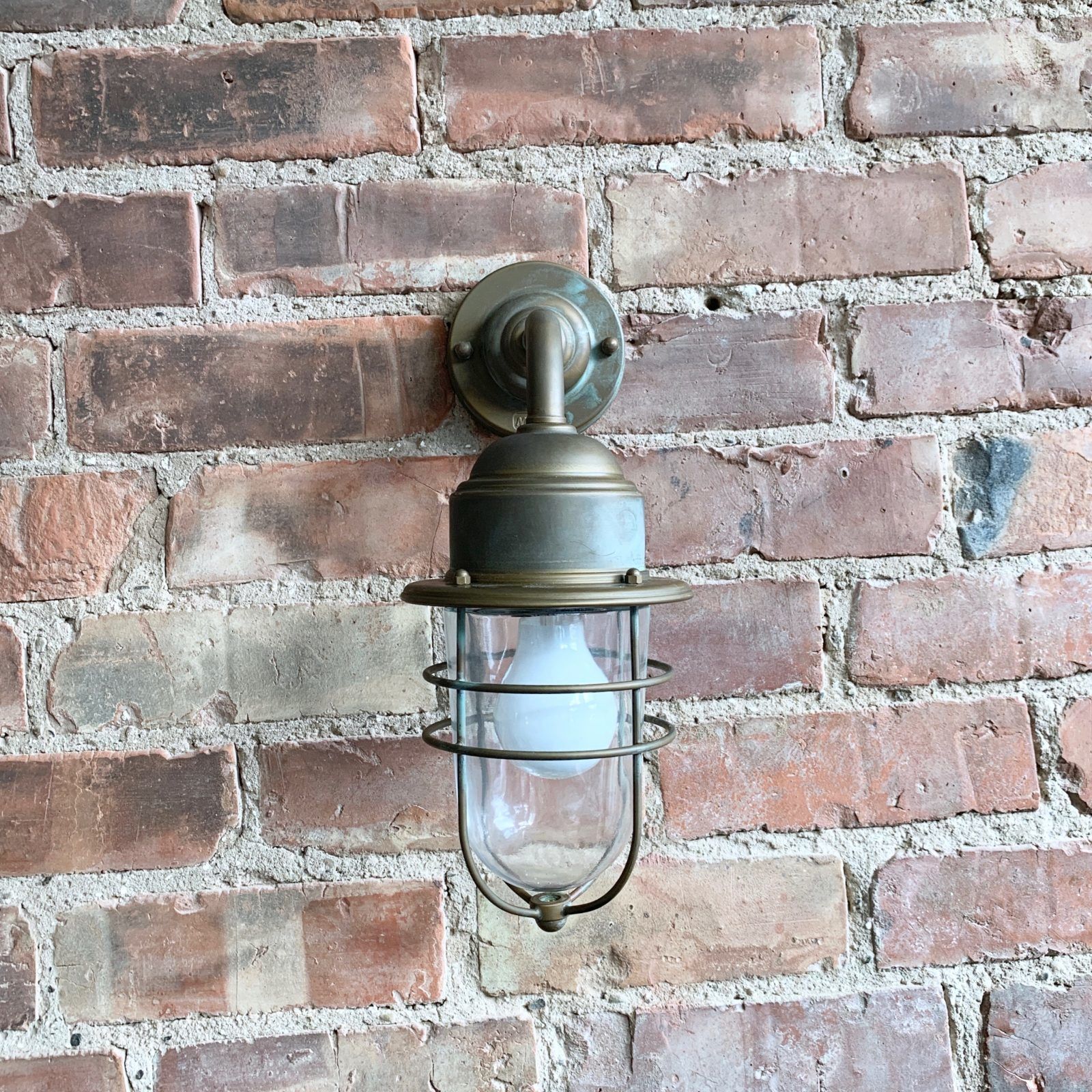 Contemporary Aged Brass 90º Bulk Head Wall Light