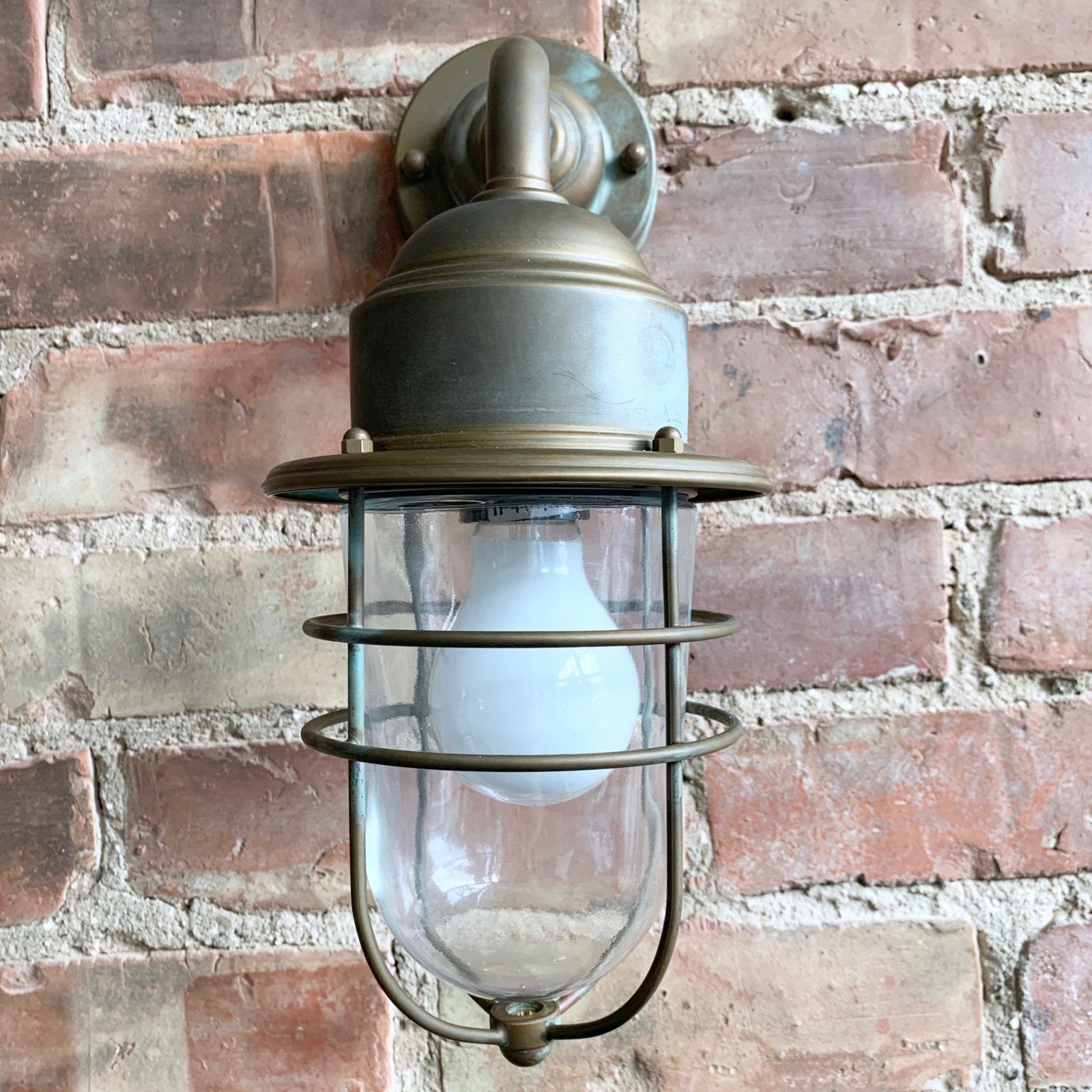 Contemporary Aged Brass 90º Bulk Head Wall Light photo buy
