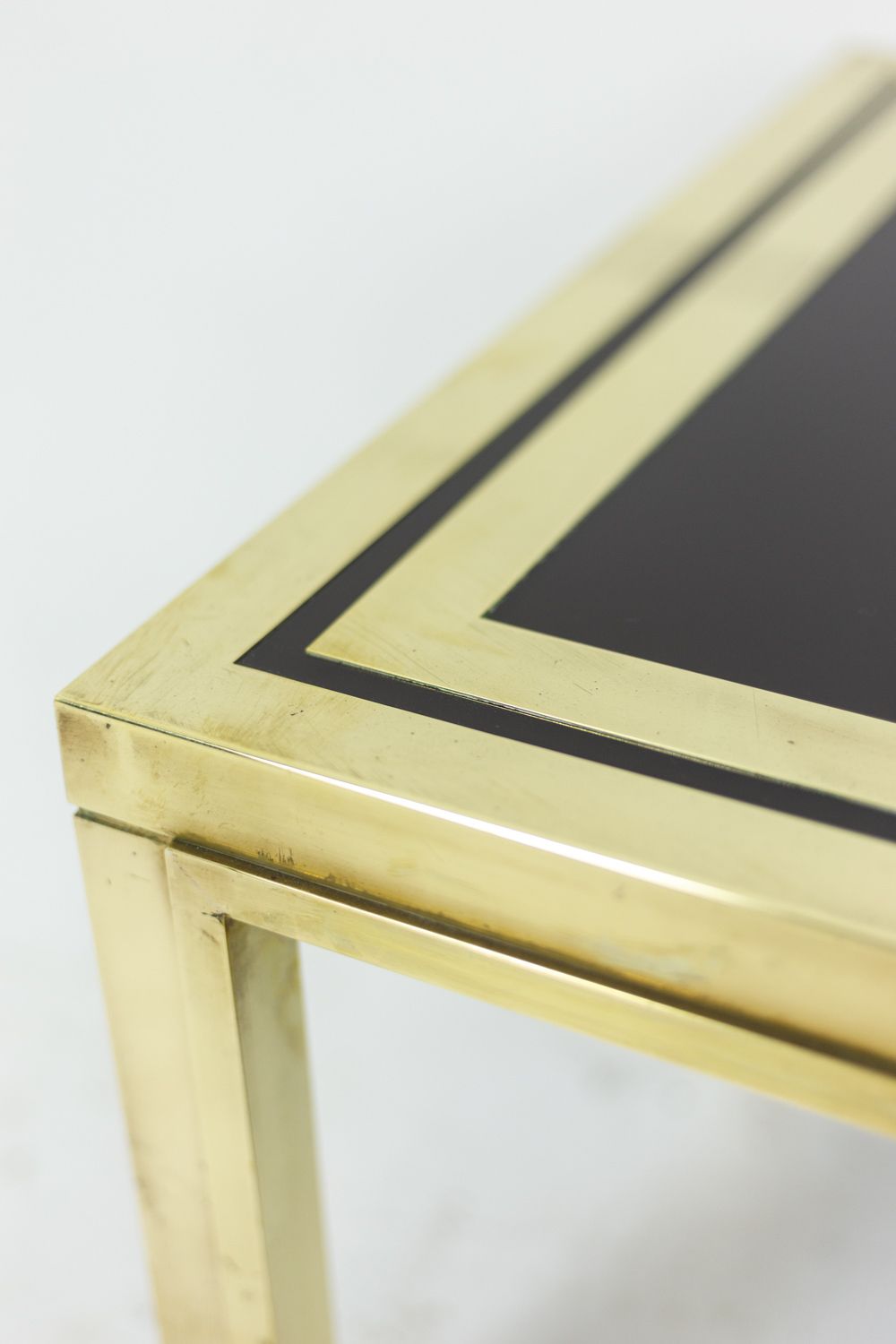 Maison Iiwans, Pair Of End Tables In Gilded Brass, 1970s photo vinterior