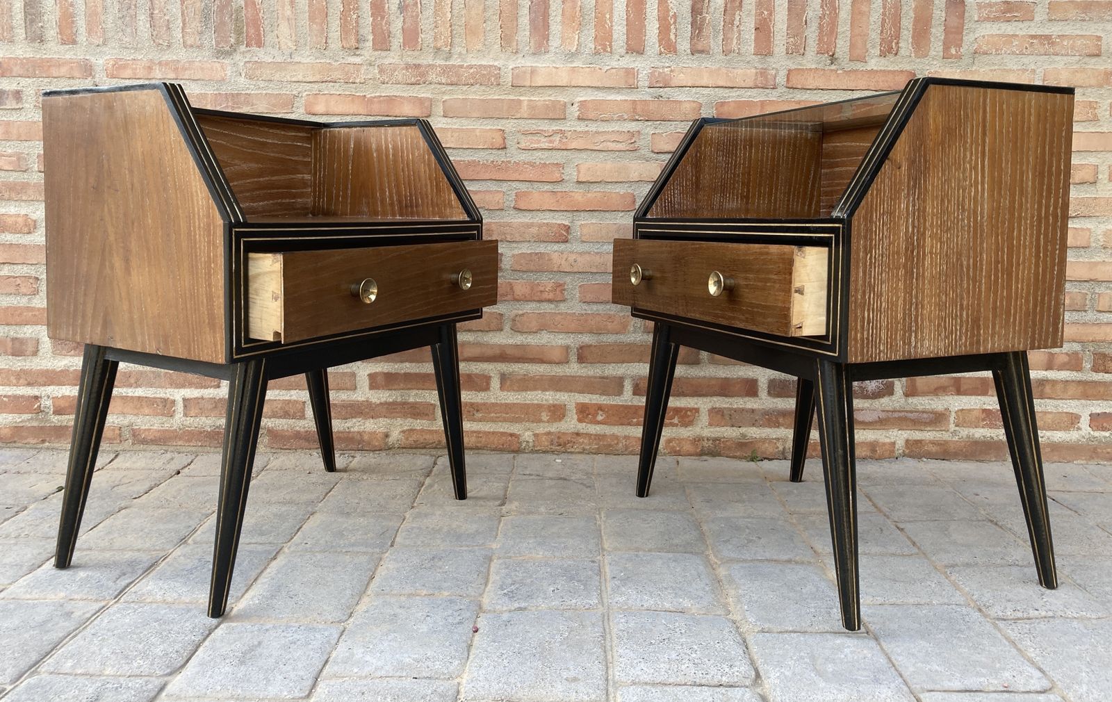 Mid Century Italian Nightstands With Glass, 1960s, Set Of 2 photo vinterior