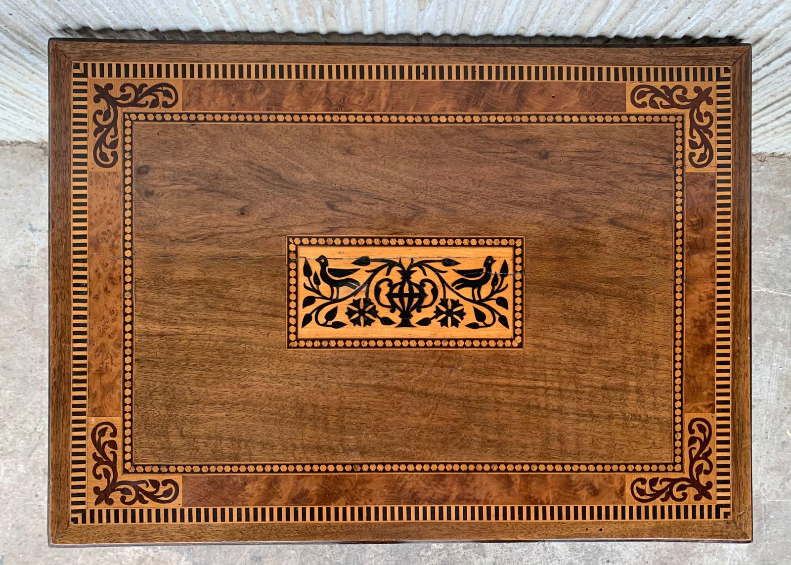 Table d'appoint baroque espagnole, plateau en marqueterie et pieds tournés, XIXe siècle photo 2068.0