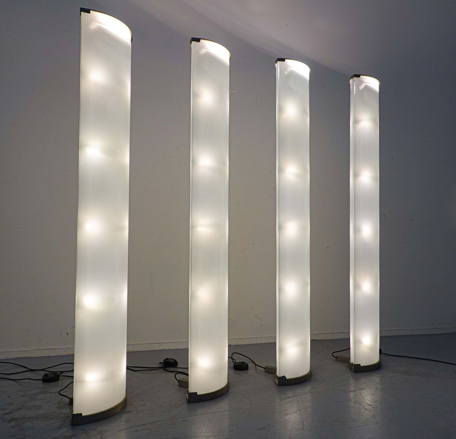 Mid Century Italian "Pirellone" Floor Lamp By Gio Ponti For Fontana Arte, 1967 photo Lighting
