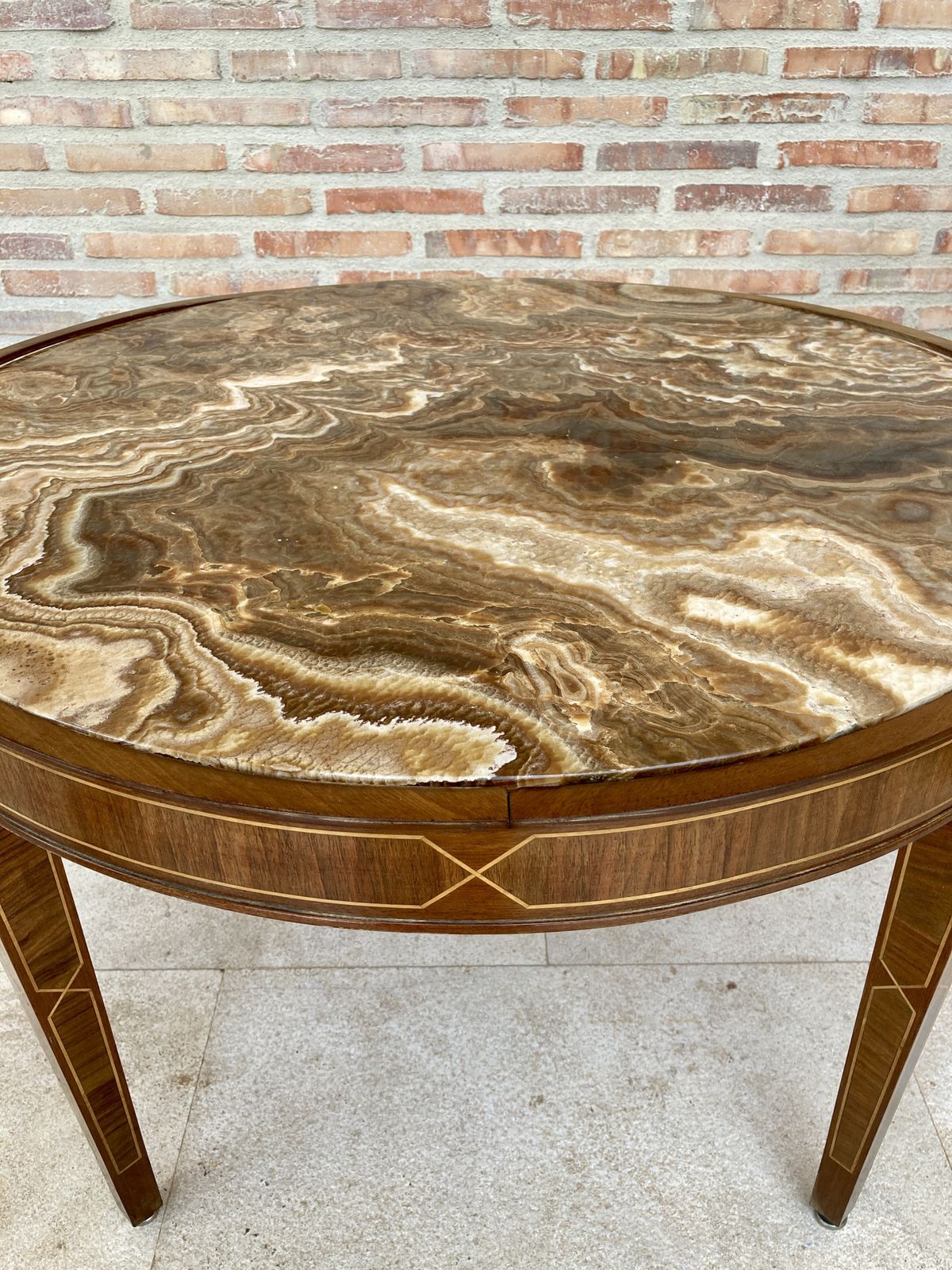 Circular Side Table In Wood With Lemongrass Marquetry Fillets And Agate Lid photo Furniture