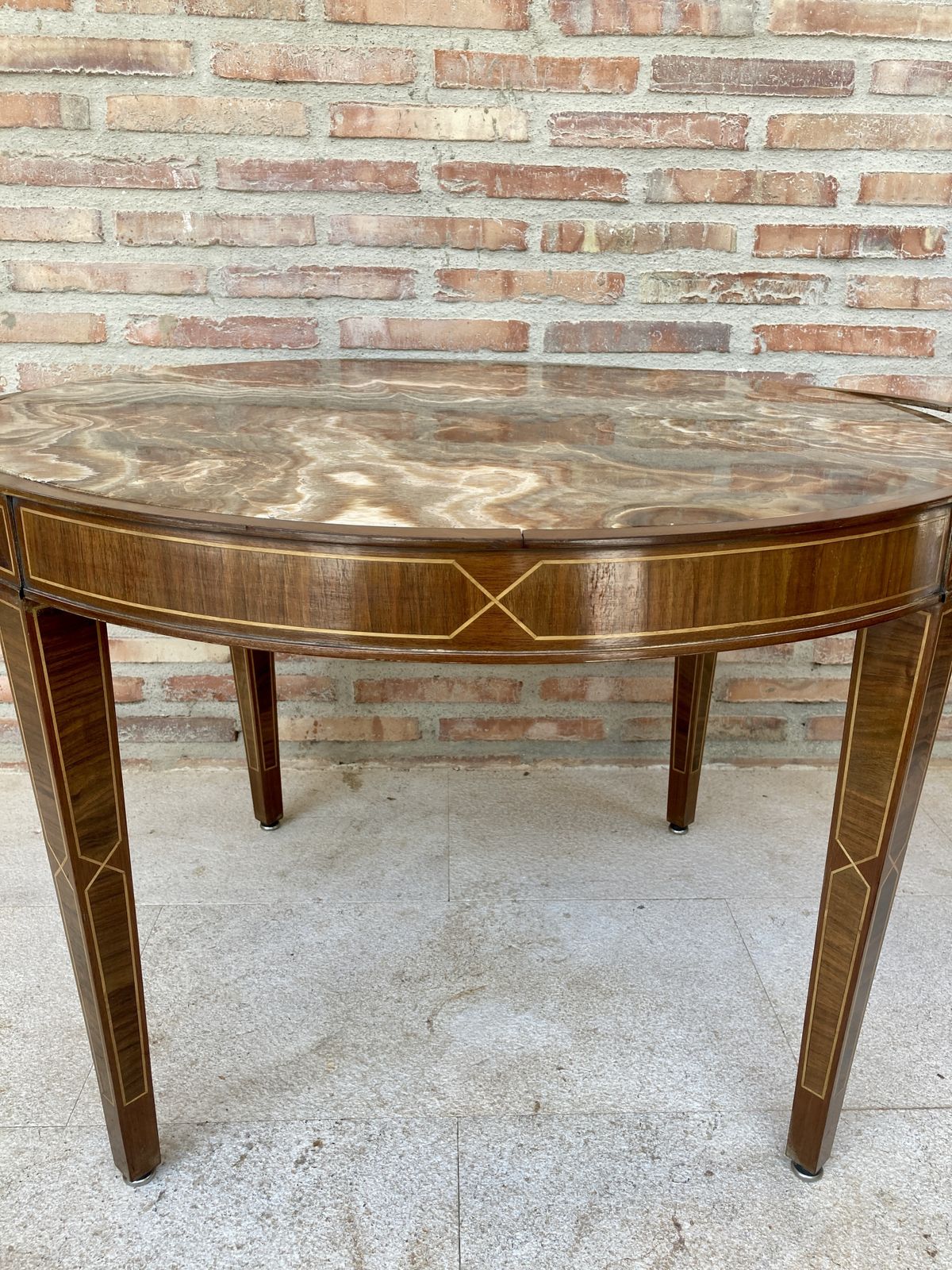 photo vintage Circular Side Table In Wood With Lemongrass Marquetry Fillets And Agate Lid