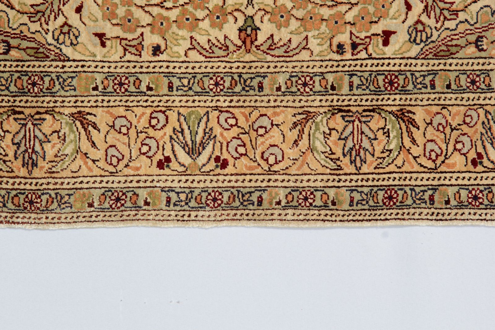 Magnificent Turkish Kayseri Silk Rug, Handmade Area Rug 107x168cm photo Textiles