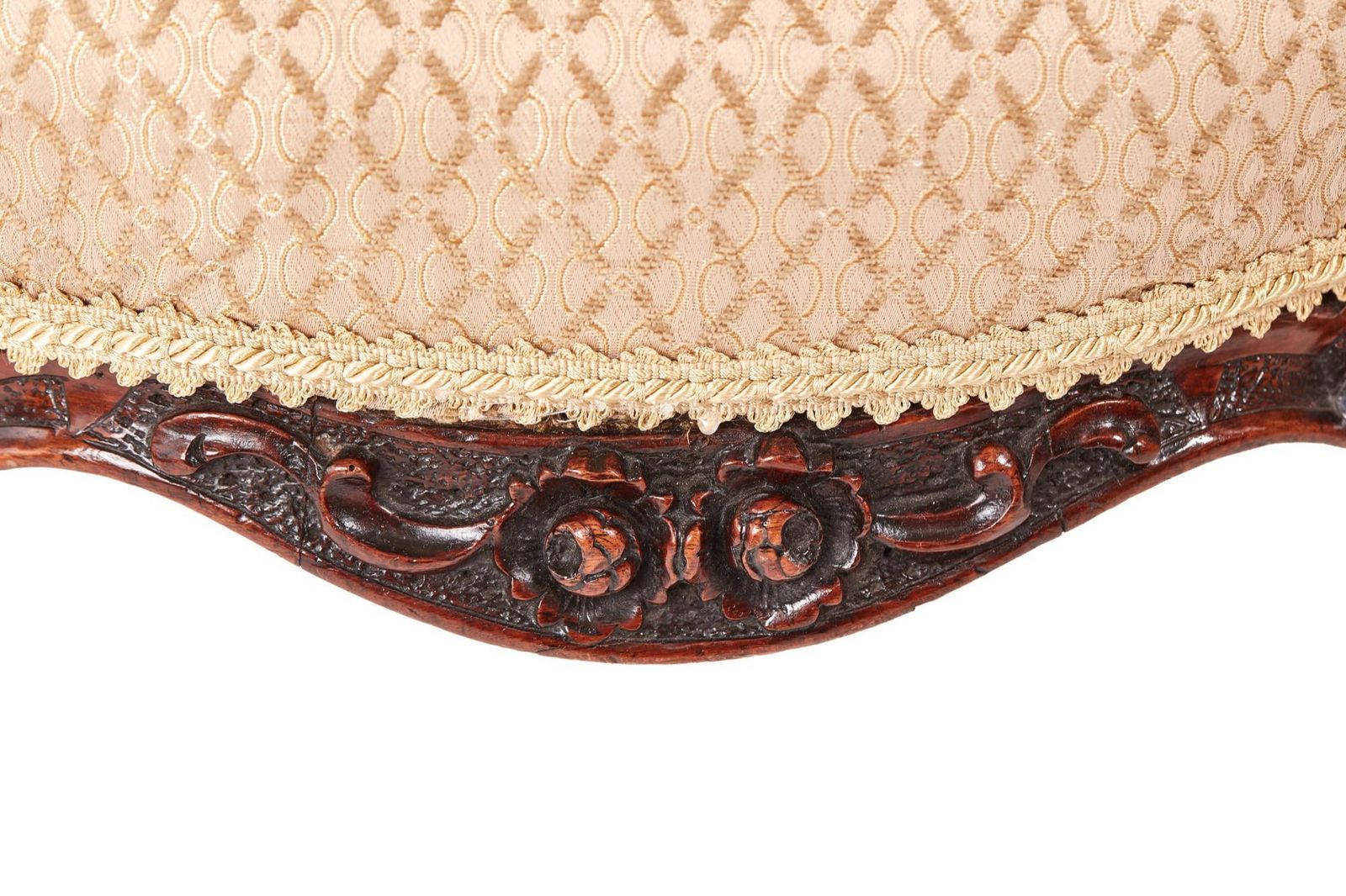 Outstanding Victorian Carved Walnut Ladies Chair photo vinterior
