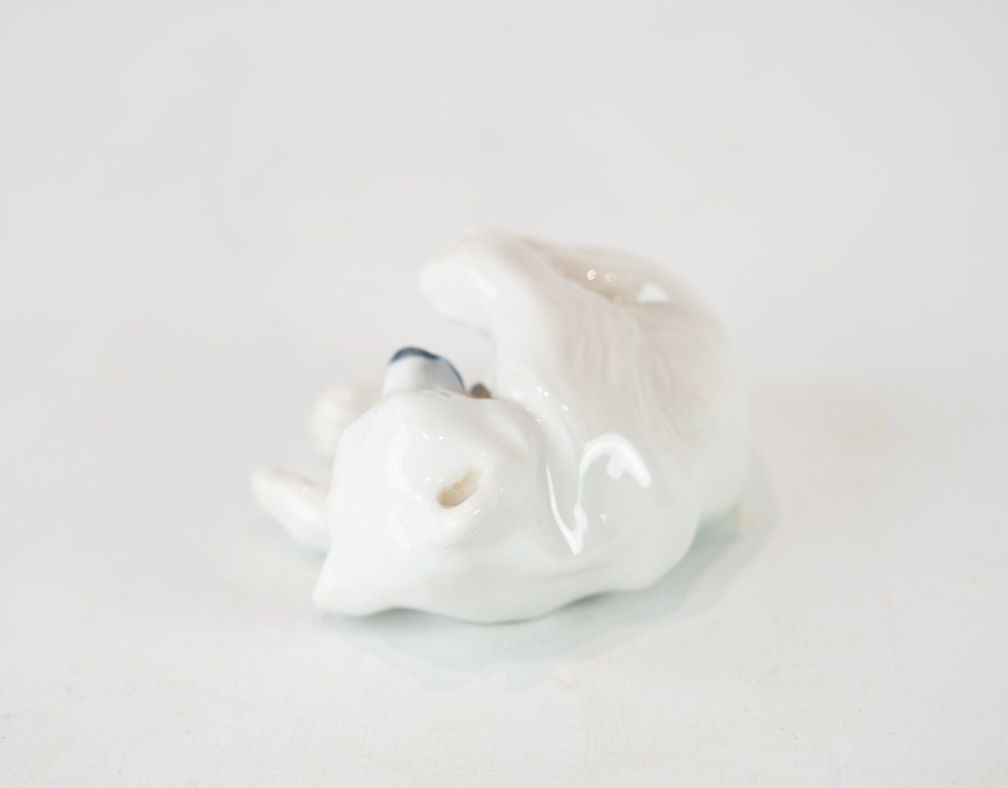 Kgl. Porcelain Figure, Lying Polar Bear No .: 729 By Royal Copenhagen. photo furniture