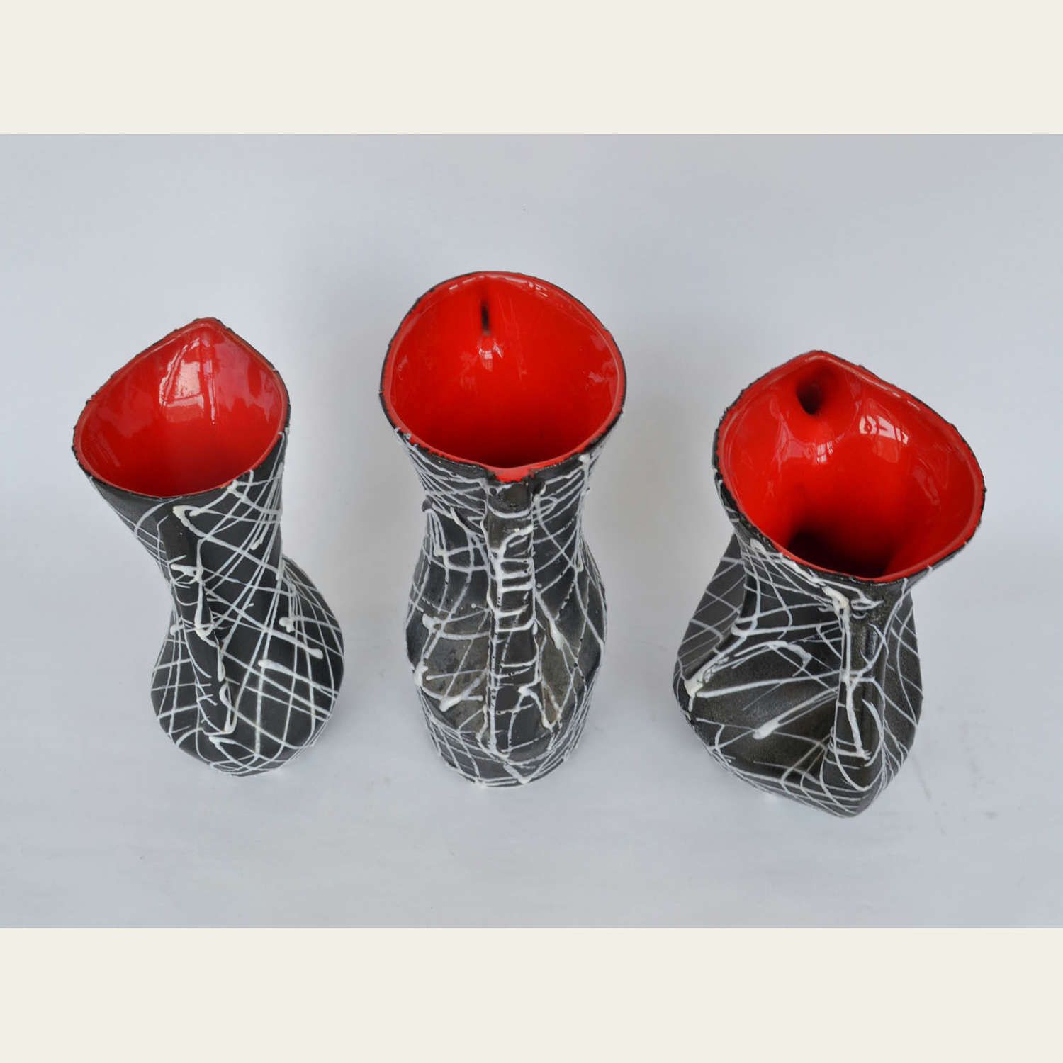photo vinterior Set Of Three Vallauris Ceramic Vases In Black & White
